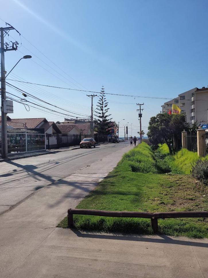 Marina Peñuelas Amplio departamento a pasos de la playa La Serena Exterior foto
